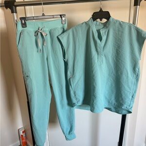 Figs sea foam set Size Small